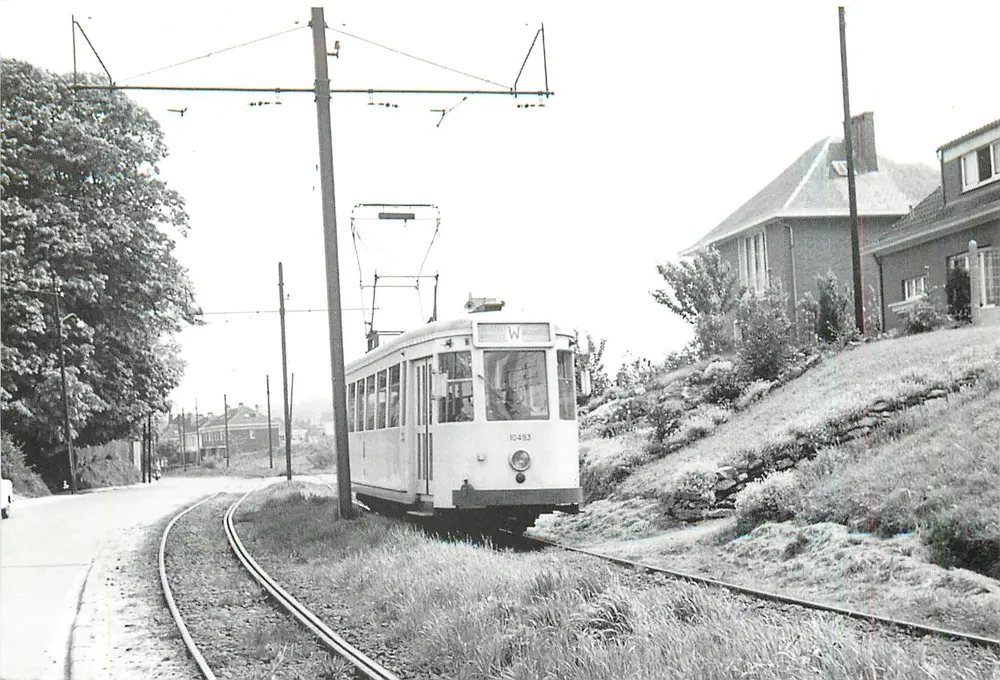 Tramway de Bruxelas - Linha W - Motrice N°10493 — SNCV - NMVB (Bélgica) — Foto Robert Temmerman - Frente