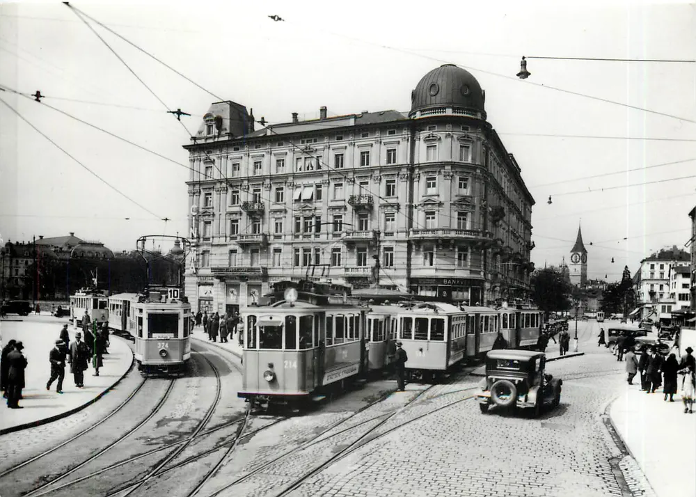 Zürich - Bellevueplatz — Tramway-Ansicht um 1930 — Verlag Photoglob AG, Zürich, n° b 013855 - Vorderseite