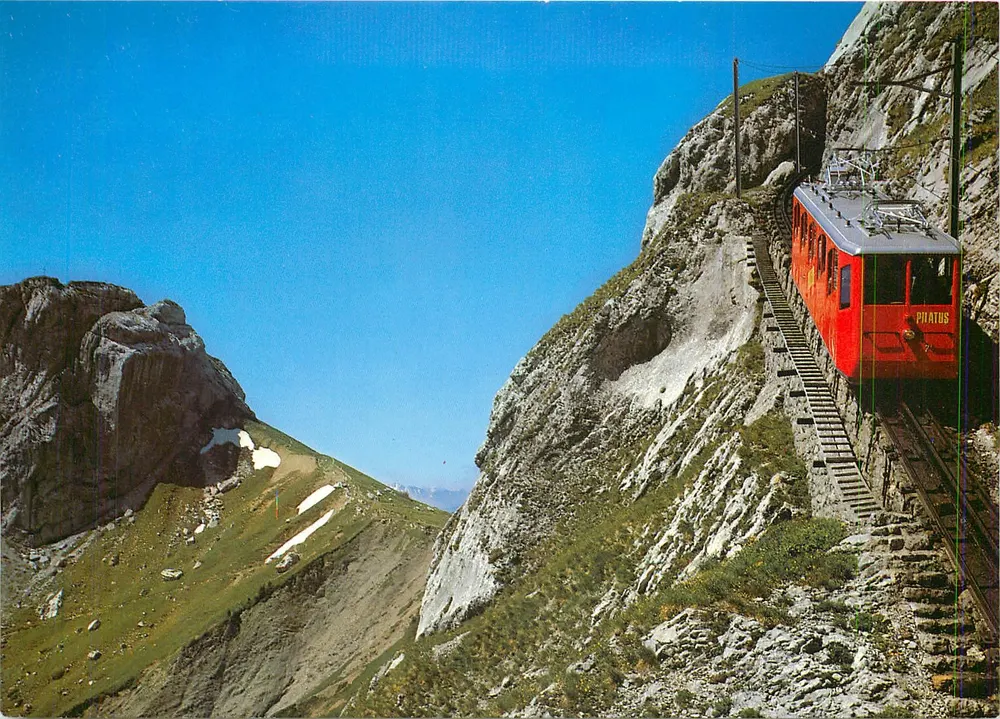 पिलेटस — दुनिया का सबसे ढलान वाला — पिलेटस होटल, स्टैन्स्टाड - आगे