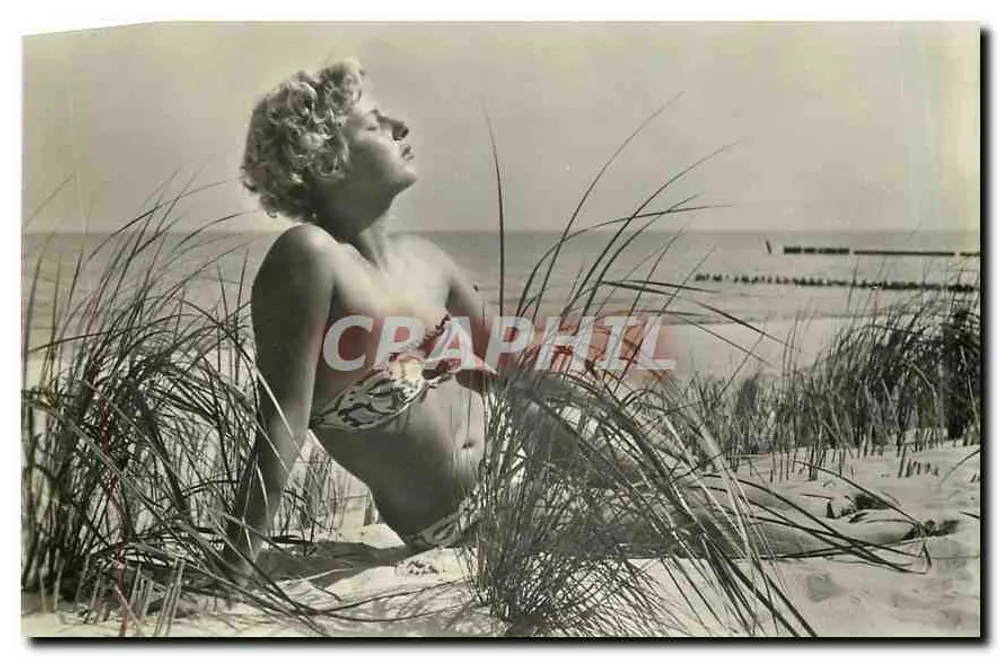 Vrouw in badpak — strand met duinen — Blitz-Verlag Leipzig C1 - Voorkant