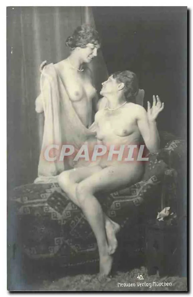 Zwei nackte Frauen — Intime Szene — Medusen Verlag München, n° 40 - Vorderseite