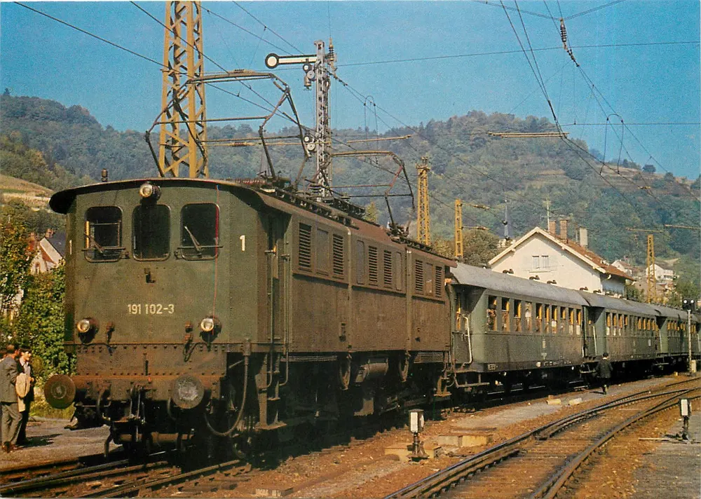 Lokomotive 191 102-3 — Deutsche Bundesbahn, Zell/Wiesental — REIJU - Frente