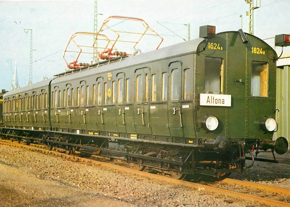 Trem elétrico Altona — Triebzug Nr. 1624a — Verein Verkehrsamateure und Museumsbahn e.V., Hamburg - Frente