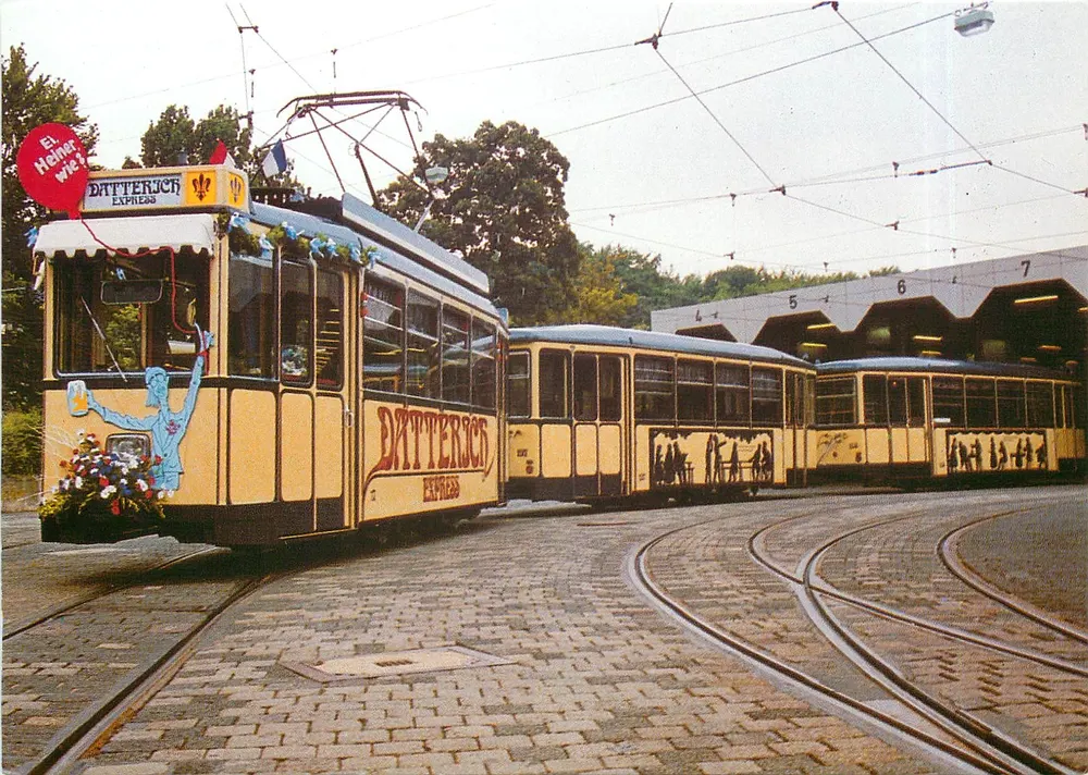 Datterich-Express — tramwaj w Darmstadt — HEAG-Verkehrsbetrieb - Awers