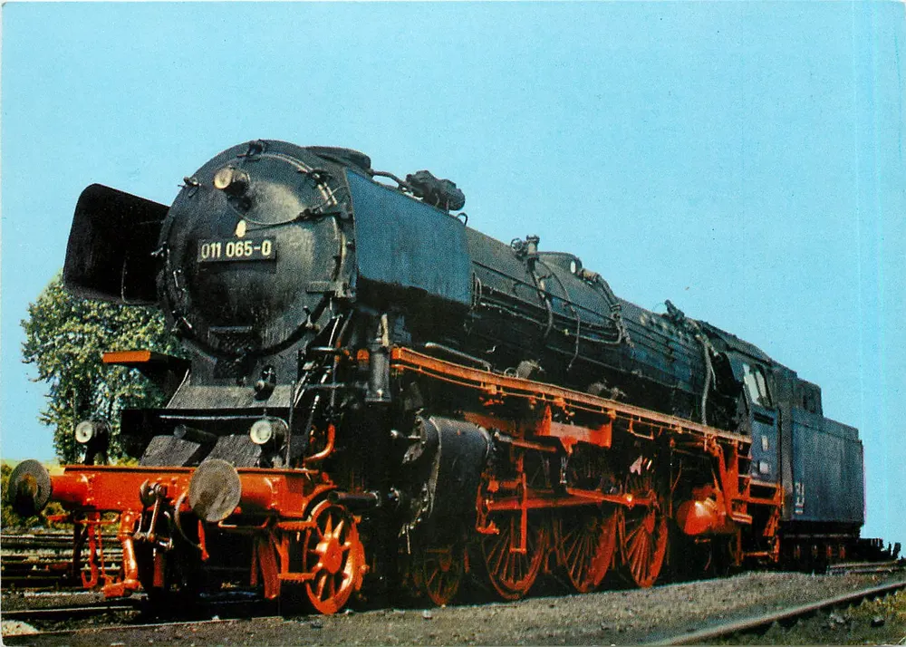 Dampflokomotive 011 065-0 — Drei-Zylinder-Schnellzuglokomotive — Redactor Verlag, Nr. 236500 - Vorderseite