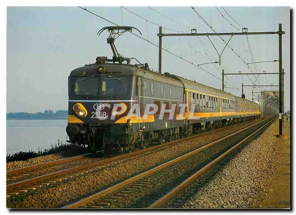 Elektrische Lokomotive 2558 — Bruggeoise et Nivelles 1982 — der bahnhalden - Vorderseite
