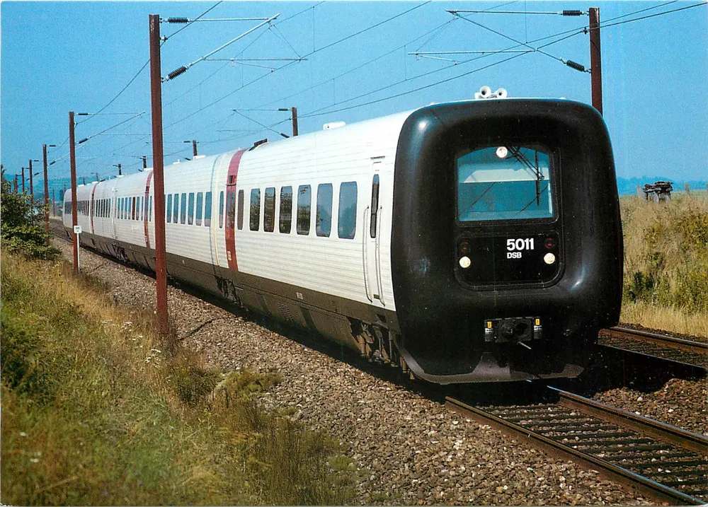 ट्रेन DSB IC/3 — डेनमार्क — एडिटर der bahnladen, संख्या 11039/91 - आगे