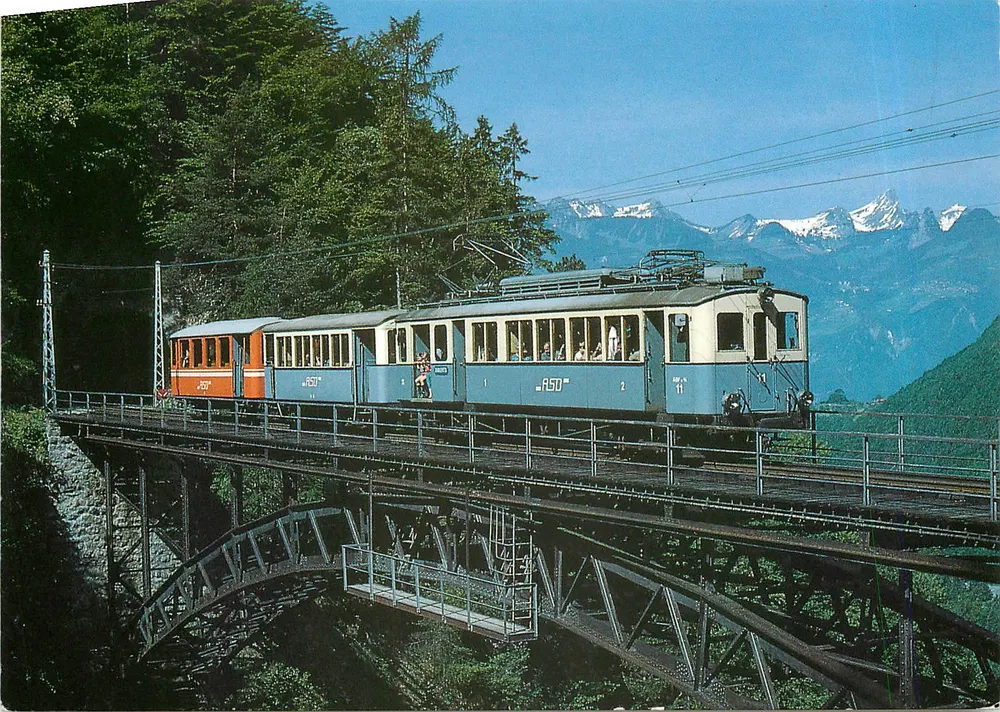 Trem elétrico sobre o Ponte de Vanex — Aigle-Sépey, Suíça — REIJU Color Karte - Frente