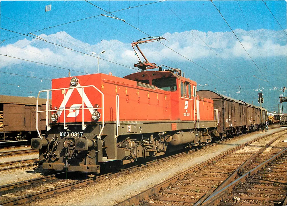 Elektrische Lokomotive ÖBB 1063 031-7 — Schiebezug am Hauptbahnhof Innsbruck — Verleger der bahnhalden, Nr. 11071/92 - Vorderseite