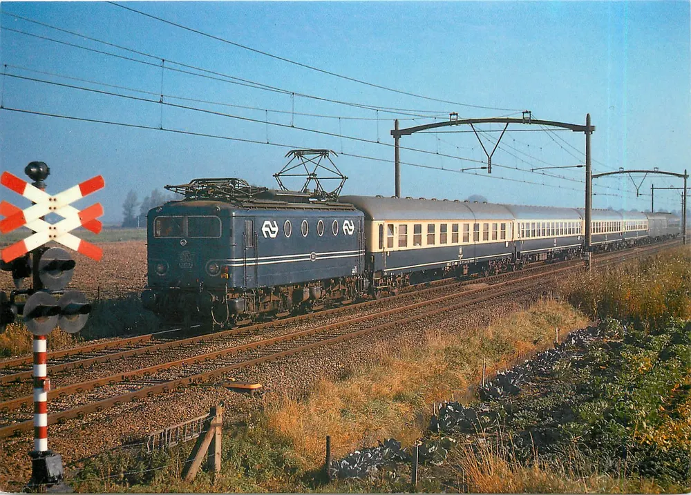 Schnellzug Köln — Rotterdam bei Zevenbergen — private Ausgabe 150 Jahre Eisenbahnen in Holland n°801 - Vorderseite