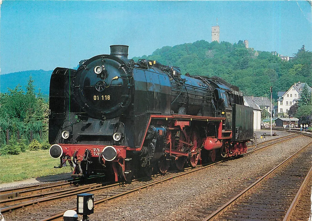 Dampflokomotive 01 118 — Schnellzug-Dampflokomotive de la Historischen Eisenbahn Frankfurt/M. — E-Holzborn-Verlag - Frente