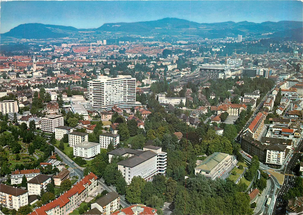 Bern — widok z lotu ptaka z Inselpital, A. Seiler-Haus i C. L. Lory-Haus — Verlag Bosk AG, Bern - Awers