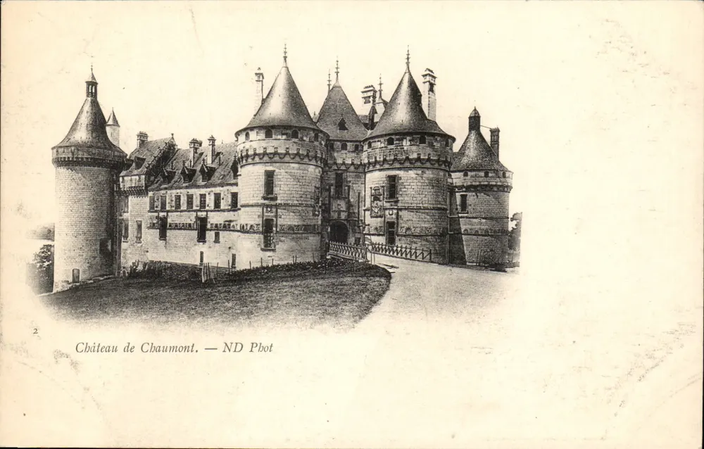 Castelo de Chaumont — ND Phot - Frente