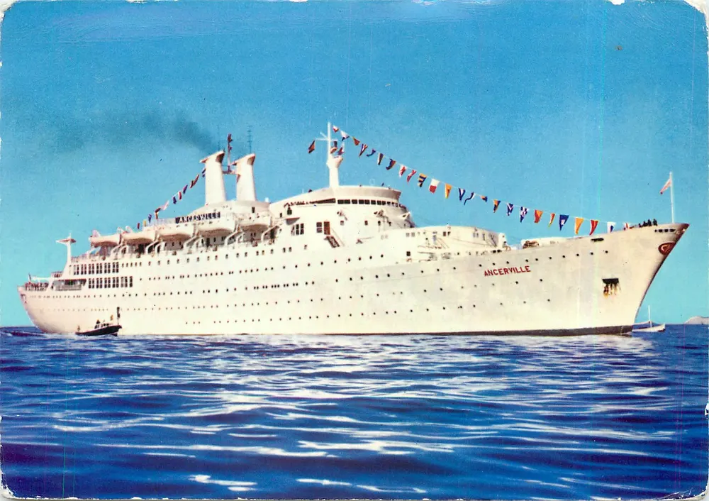 O navio Ancerville — Companhia de Navegação de Navios — Casablanca - Frente