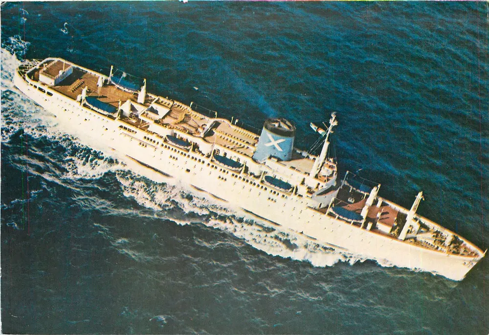 tss. REGINA PRIMA — Chandris Cruises — editor não visível - Frente
