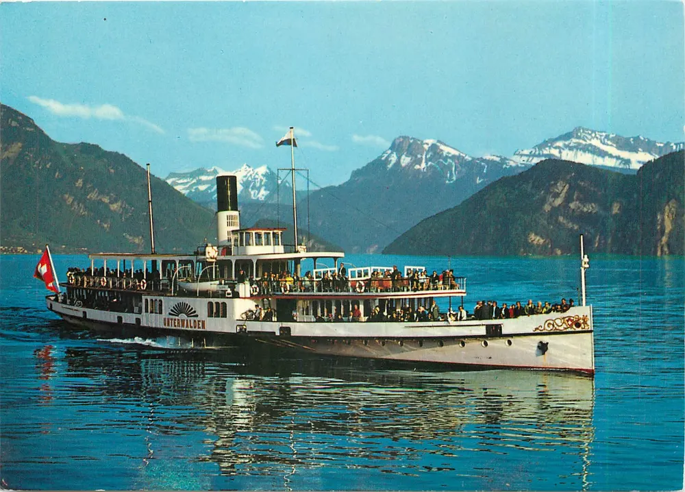 Lago Vierwaldstättersee — Barco « Unterwalden » — Globetratter GmbH, Luzern - Frente