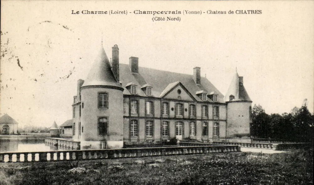 Castelo de Châtres — Le Charme (Loiret) — Champcevrais (Yonne) — Lado Norte - Frente