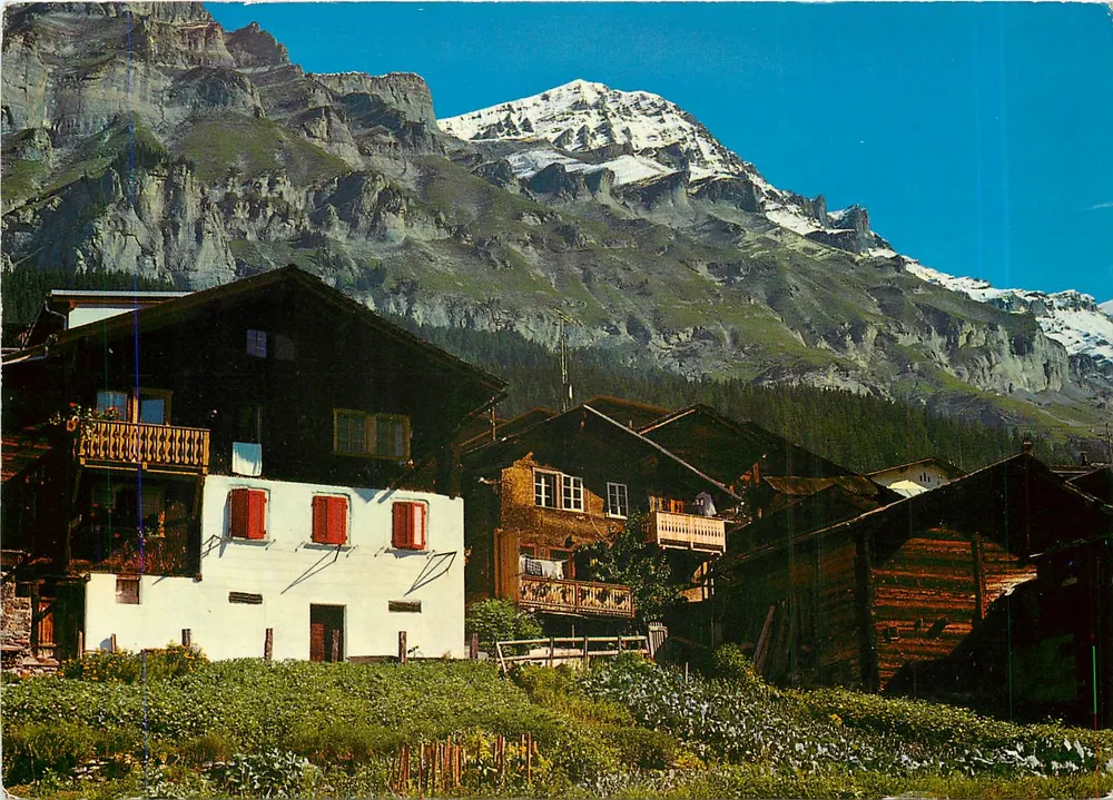Leukerbad — Loëche-les-Bains 1401 m — Photo Klupfenstein - Recto