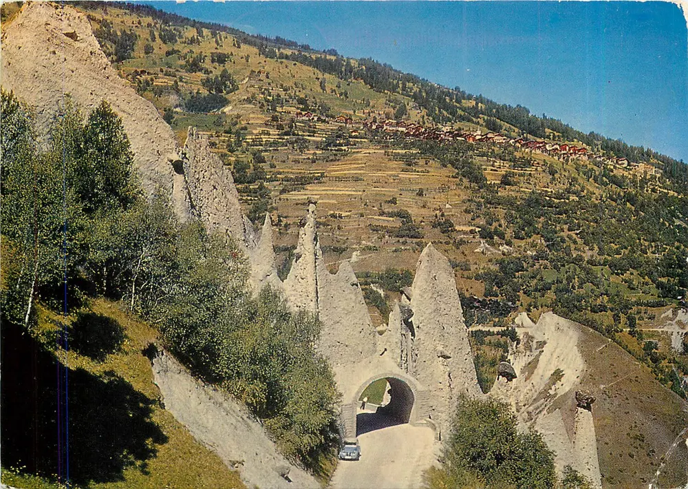 Val d'Hérens, piramidi di Euseigne — villaggio di Héremence — Edizione Martigny - Recto