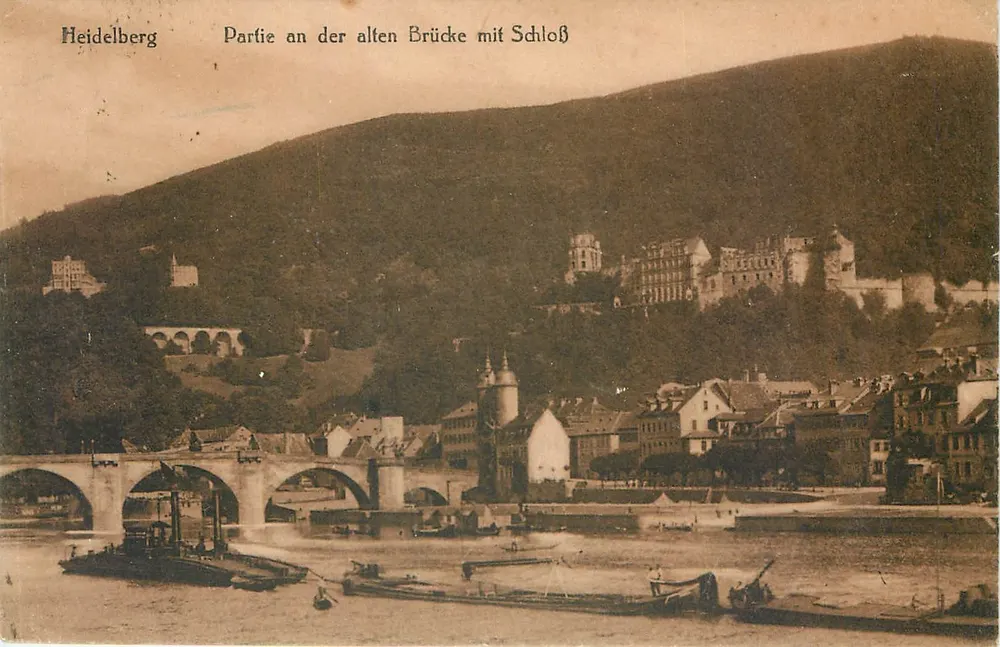 Heidelberg — Teil an der alten Brücke mit Schloss — Gasthaus Weiss, Heidelberg - Vorderseite