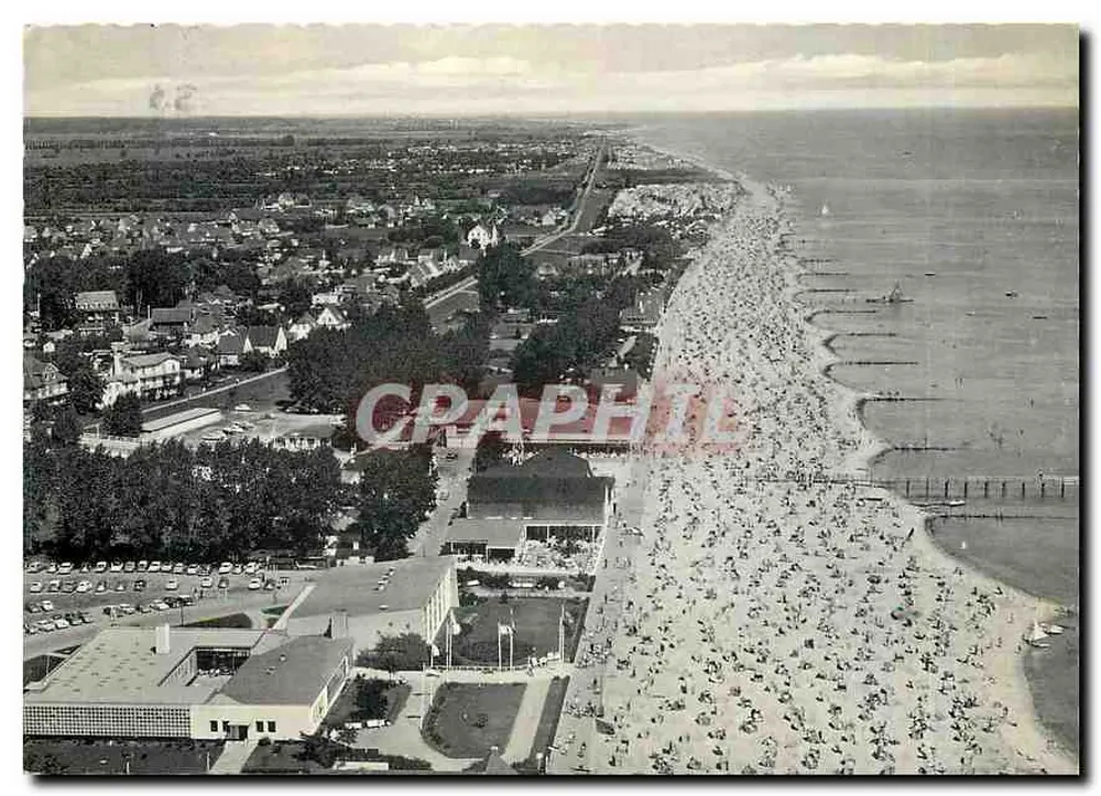 Ostseeheilbad Grömitz — Vista aérea da praia movimentada — Buchhandlung Otto Nöss, gen. SH 257N - Frente