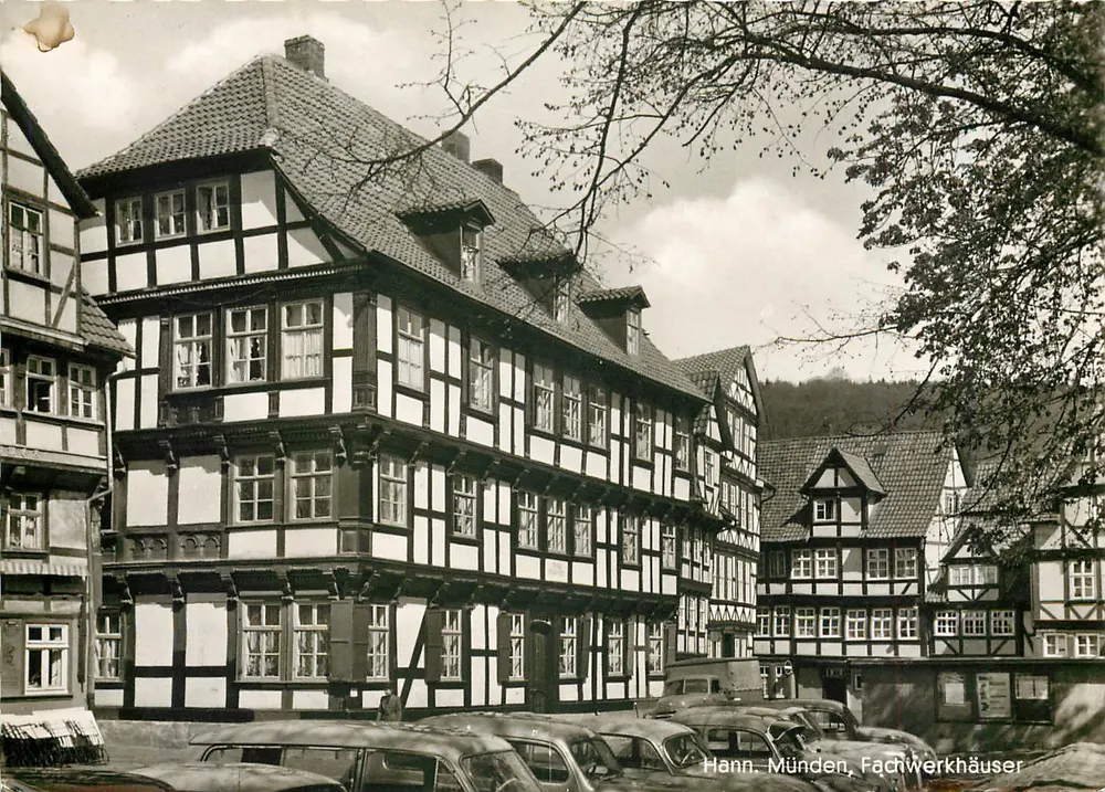 Hann. Münden, Case a legno incrociato — editore Verlag Kaufhaus GmbH & Co. — n° di serie 35102 - Recto