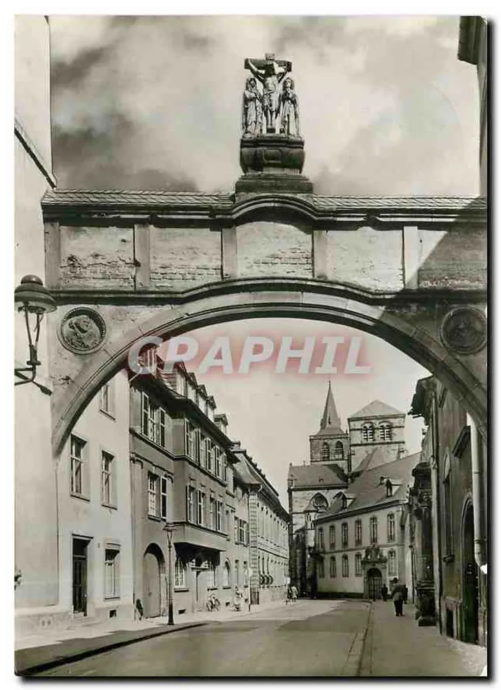 Trier/Moselle - Liebfrauenstraße — Ansicht der Straße Unserer Lieben Frau — Kundverlag A. Prechtl, Trier - Vorderseite
