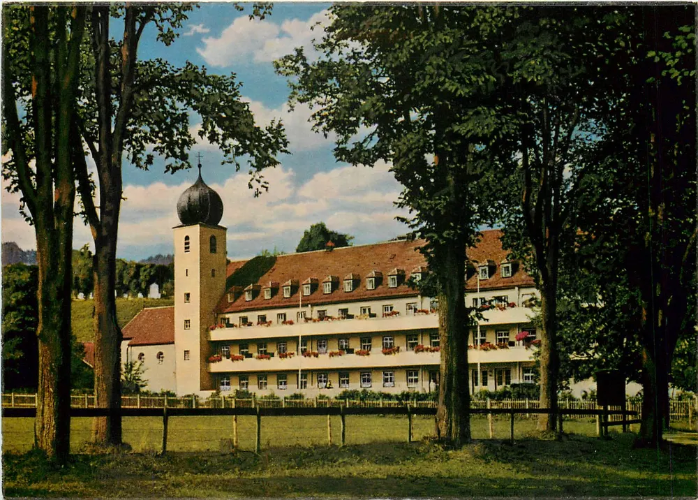 Hospital de São Vincenzo — Pfronten-Ried/Allgäu (900 m) — AKO Verlag - Frente