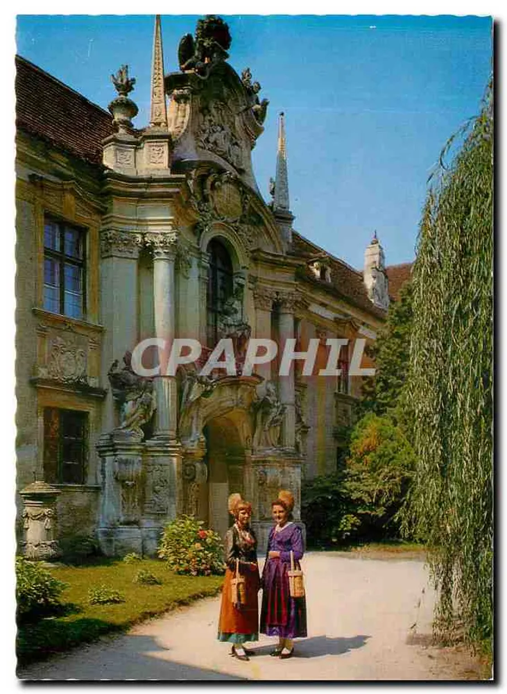 Dürnstein in der Wachau — Stiftshof und Wachauerinnen — Fotoverlag A. Kellner Wien - Recto