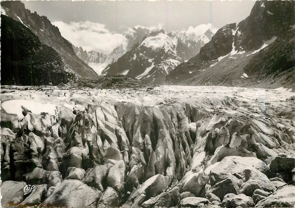 La Meîr de Glace et les Jorasses — Chamonix-Mont-Blanc — Réal-Photo - Recto