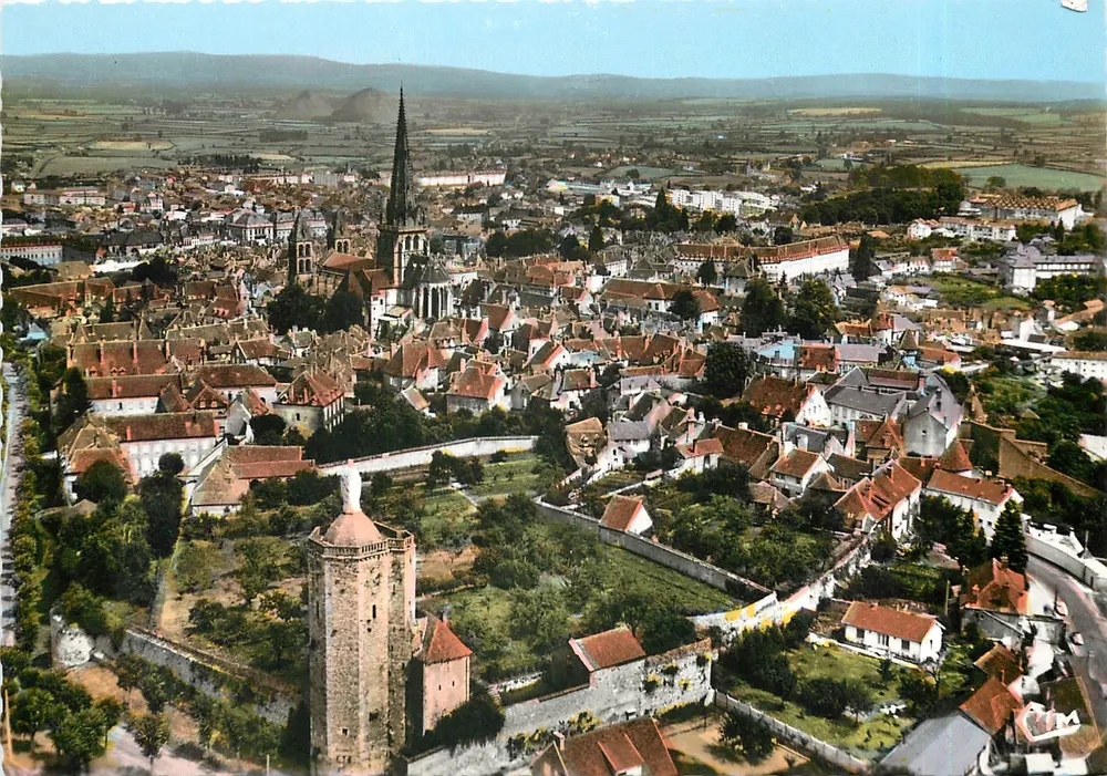 Autun (71) — Vista general aérea — Combiér Imprimerie - Anverso