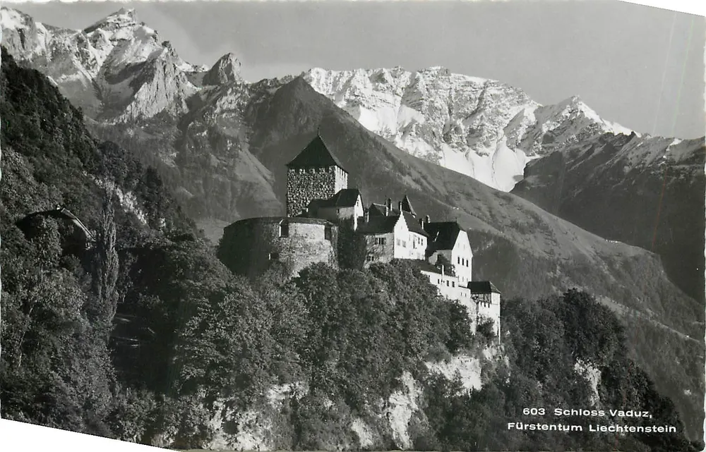 Castelo de Vaduz — castelo do Principado do Liechtenstein — Editor Elele-Verlag, n° 603 - Frente