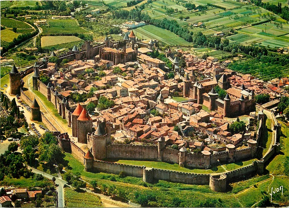 Carcassonne — Visão aérea — Éditions Jean Yvon - Frente
