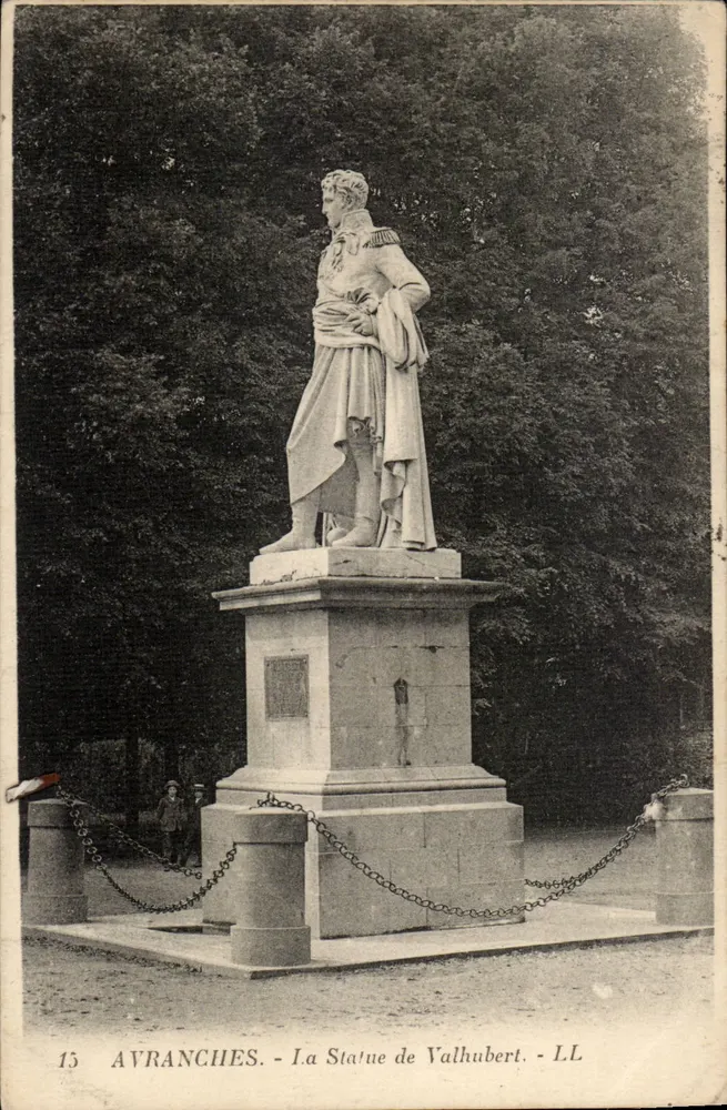 Avranches - A Estátua de Valhubert - LL - Frente