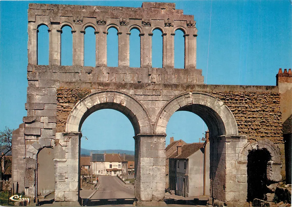 Autun (S.-et-L.) — Porta romana chamada de Arroux — editor Combier Imprimeur Maçon - Frente