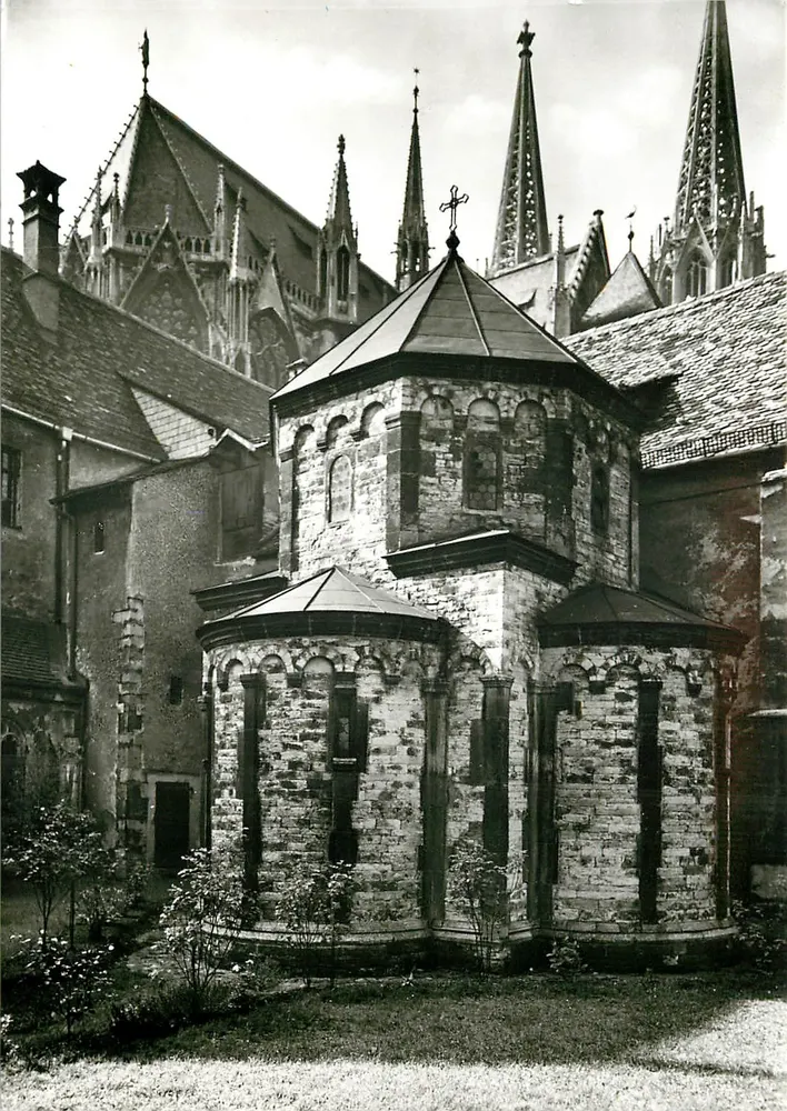 Regensburg - Catedral — Capela de Todos os Santos, editor Paul Janke, Nürnberg, n° 2377 B - Frente