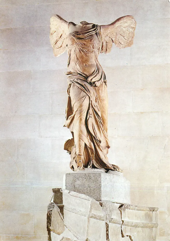 Vitória de Samotrácia — Museu do Louvre — Éditions des Musées Nationaux - Frente