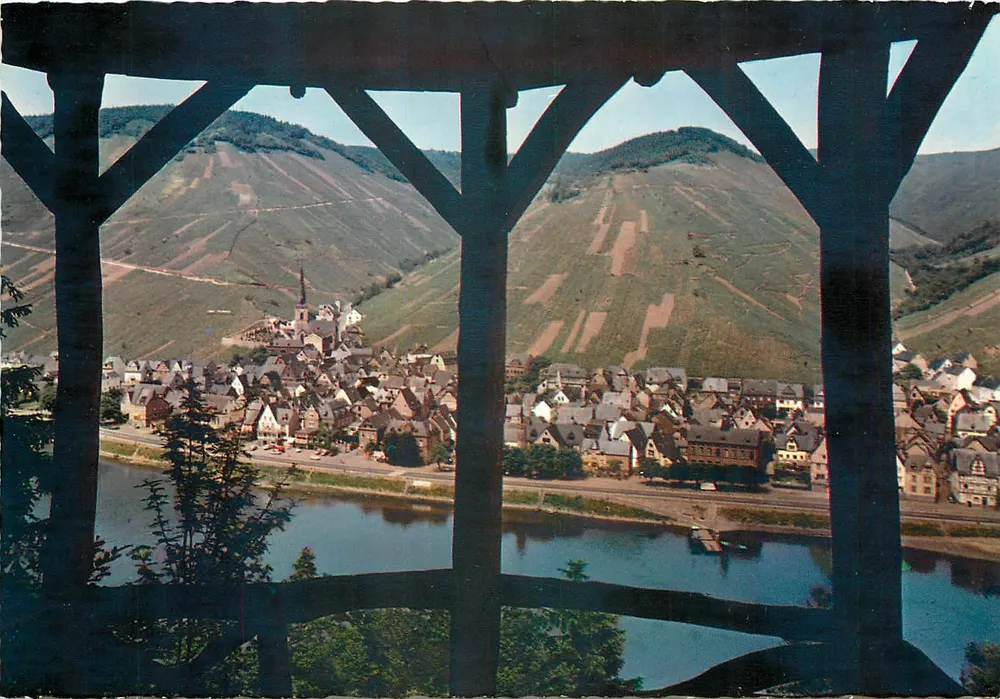 Ediger an der Mosel — vista de uma ponte — Cehade, série Edr 604 - Frente