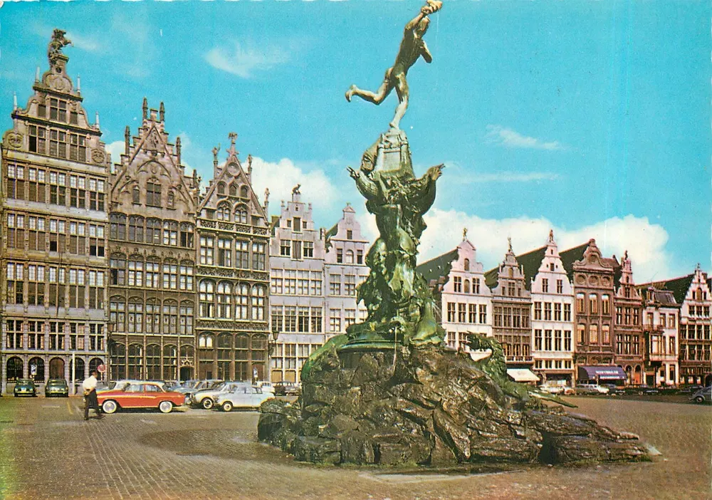 Antwerpen — Place du Brabo — Fontein van Brabo en gildenhuisjes — n° 570 - Voorkant