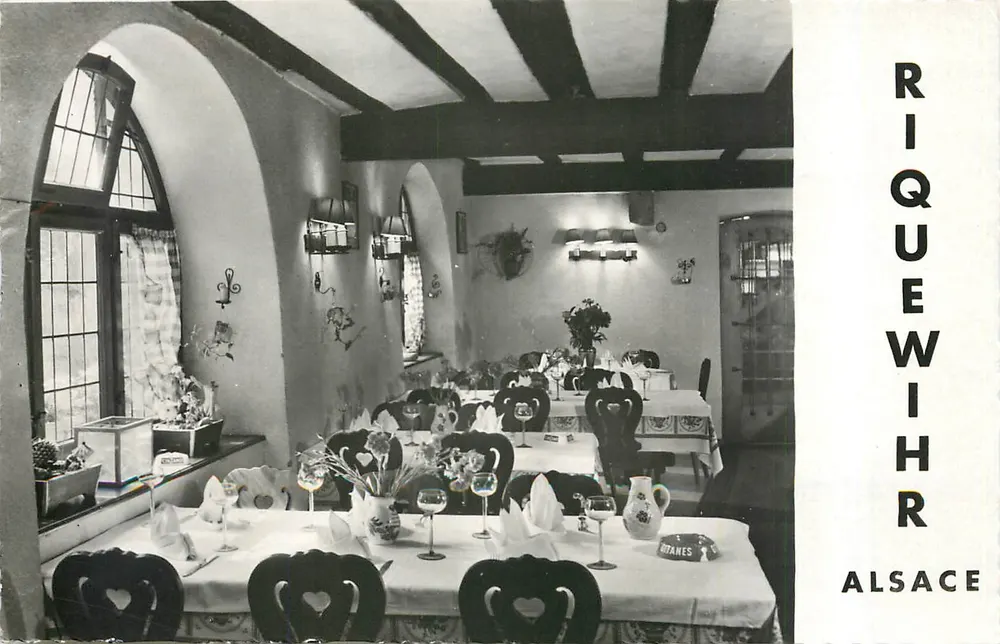 Sala de jantar — Riquewihr, Alsácia — Fotos Roger Struss - Frente