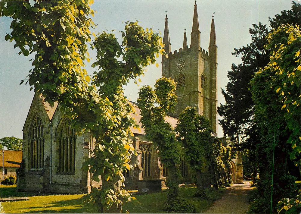 Igreja Paroquial, Mere, Wilts — editor Labourd Dixon, número de série L6/SP. 3897 - Frente