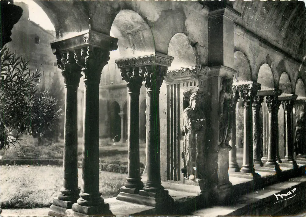 Arles — Cloître Saint-Trophime — Editor MAB, série 393 - Frente
