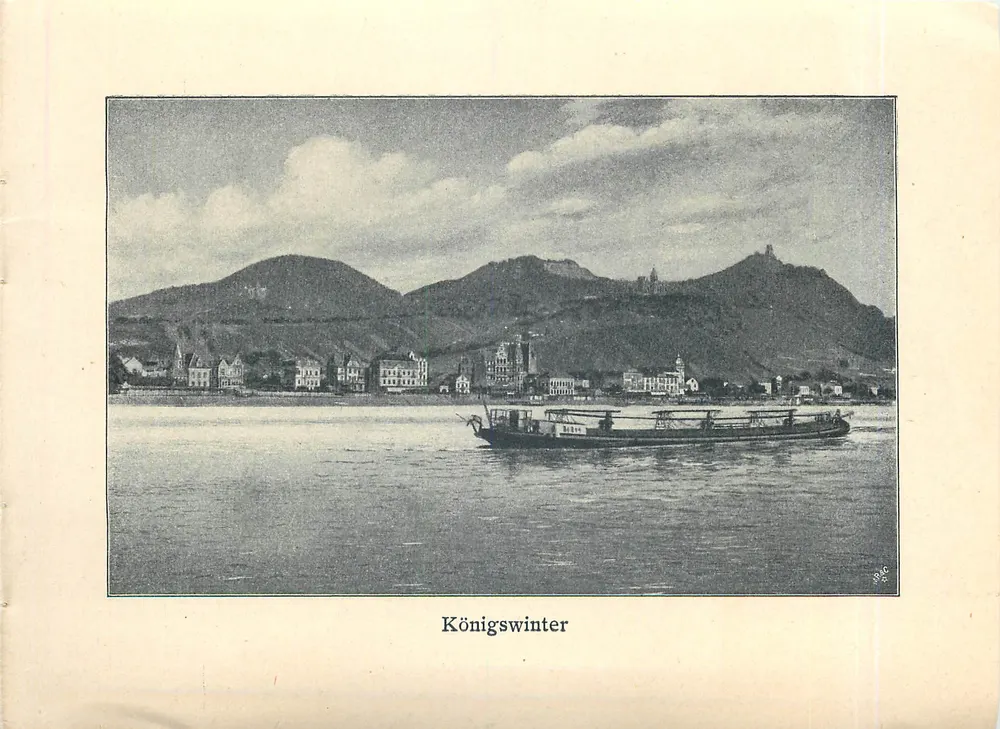 Königswinter — vista do rio com barco e colinas — editor não visível - Frente