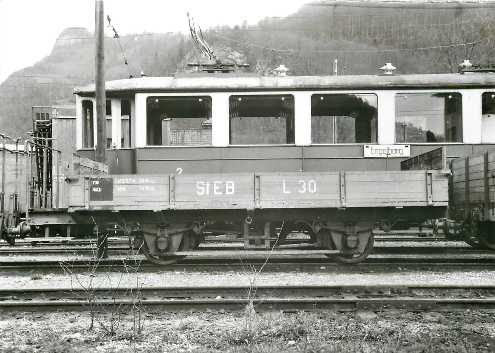 Tombereau à bords bas L 30 à Grafenort — Stéb, Engleberg — Photo J.-L. Rochaix - Recto