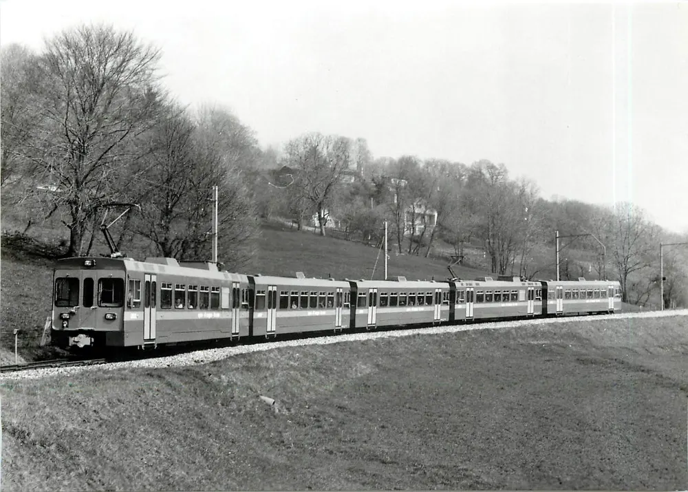 Train d'inauguration du nouveau matériel — Le Muïds, 2.5.1986 — Photo G. Hadorn — BVA, Aloys Fauquez — 154.7 NST-CM - Recto