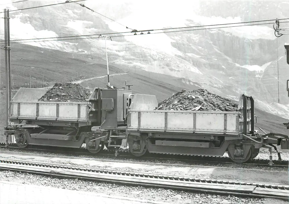 Ballastières Fk-U 97-98 à accouplement court — Petite Scheidegg, 1990 — photo J.-L. Rochaix - Recto