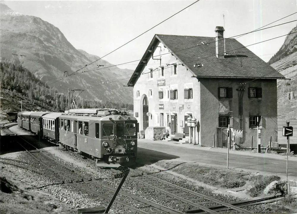 Bernina-Suot Station — October 1971 — photo R. Todt, BVA, n° 180.2 RhB - Front