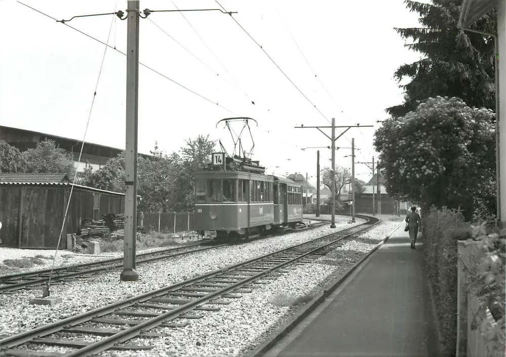 प्रैटेलन में ट्रैमवे संख्या 14 - स्विटजरलैंड - फोटो J. Bazin, 1960 - आगे