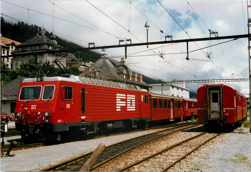 Trem para Brig a Disentis — Verão de 1989 — Foto J.-L. Rochaix - Frente