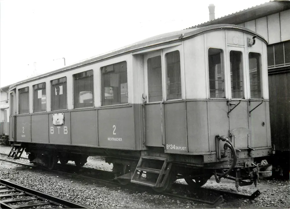Trem BTB Nichtraucher — depósito Oberwil — editor E. Lattwiller, Zurique - Frente